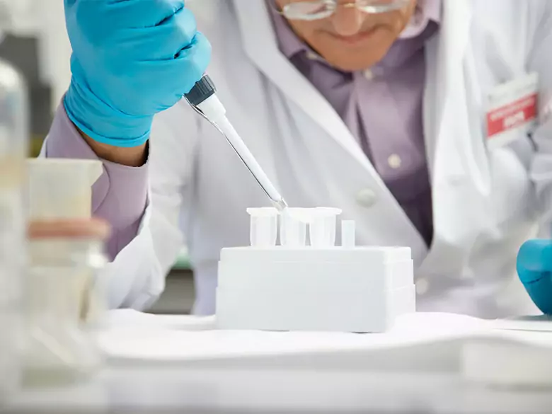 Faut-il abaisser les normes des tests hépatiques pour les enfants ?