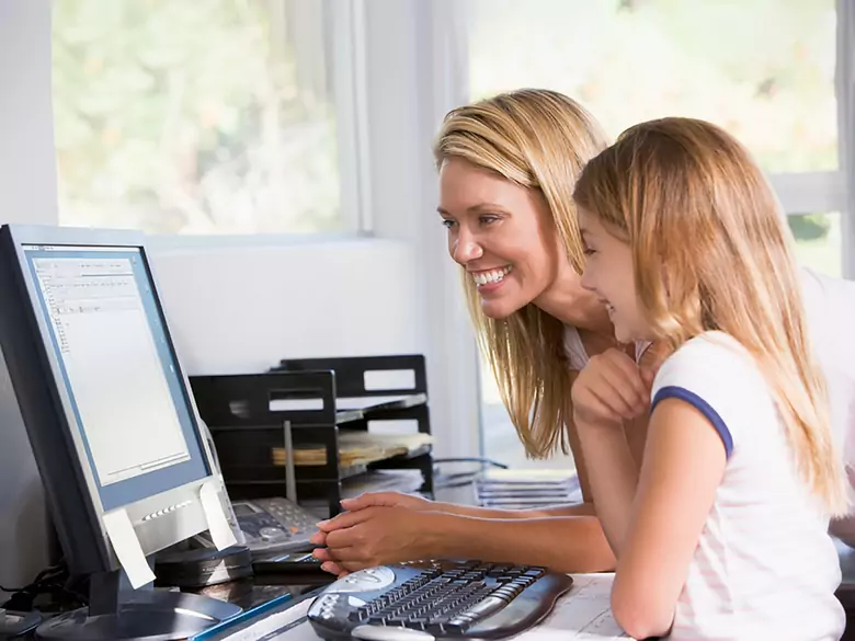 Pour que votre enfant ne se laisse pas piéger par le web