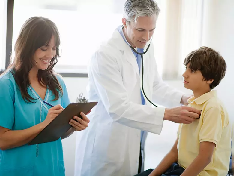 Convulsions fébriles - causes, symptômes, diagnostic, traitement