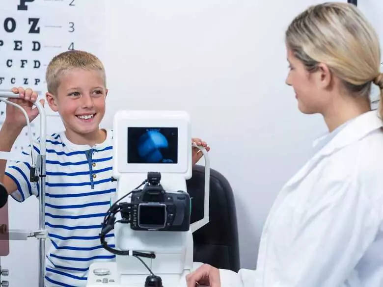 Correction de la vue au laser pour les enfants