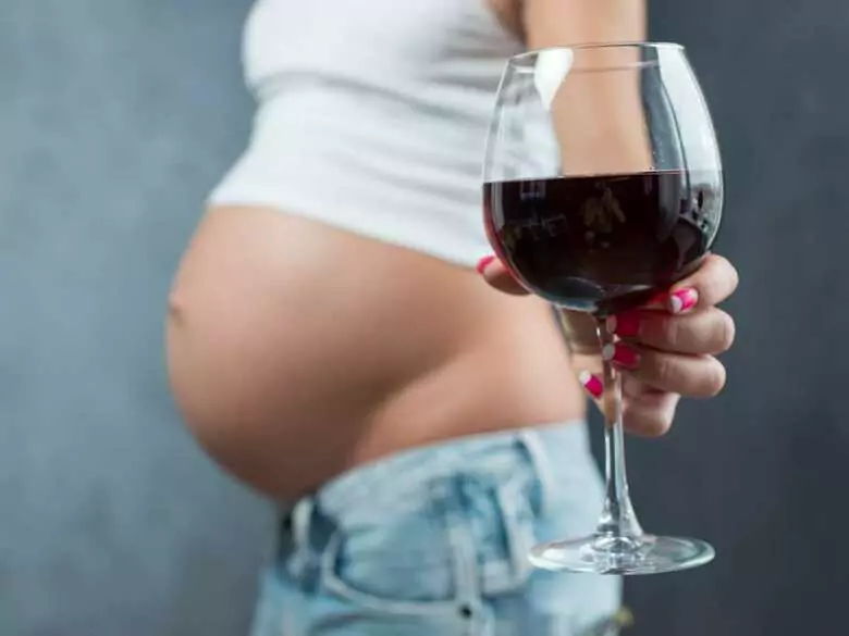 Alerte des médecins : aucune quantité d'alcool n'est conseillée pendant la grossesse !
