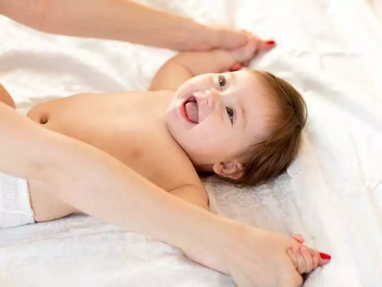 Quand un bébé doit-il commencer à sourire ?
