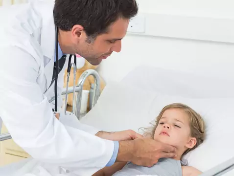 Hypertrophie des amygdales chez l'enfant