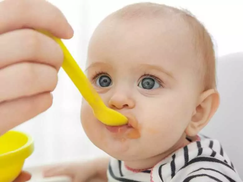 Le hoquet chez un bébé : comment l'arrêter ?