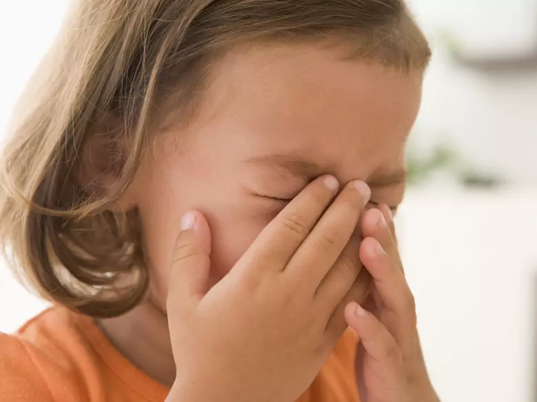 Comment arrêter un saignement de nez chez un enfant ?
