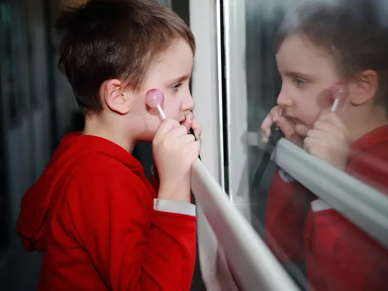 Schizophrénie chez l'enfant - causes, symptômes, diagnostic, traitement