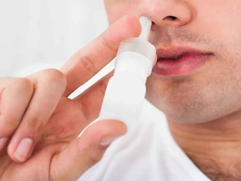 Qu'est-ce qui peut provoquer une sensation de brûlure dans le nez ?