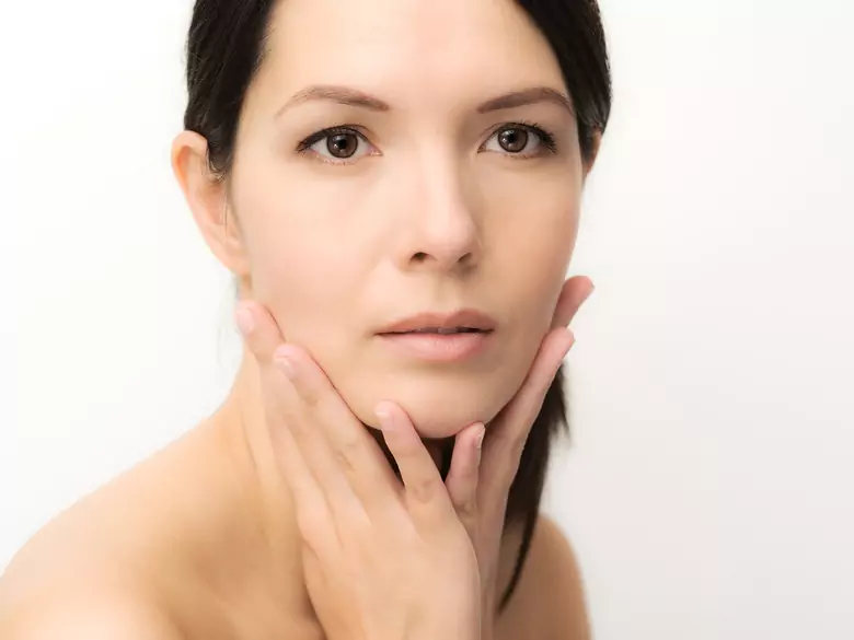 Œdème facial : la cause peut être une allergie, mais aussi un trouble endocrinien