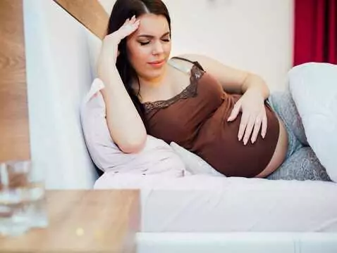 Troubles du sommeil pendant la grossesse - causes, symptômes, diagnostic, traitement
