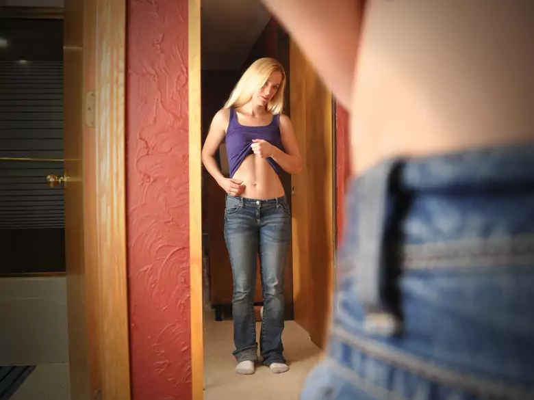 Petite taille chez la femme - causes, symptômes, diagnostic, traitement