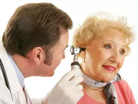 Furoncle de l'oreille externe - causes, symptômes, diagnostic, traitement