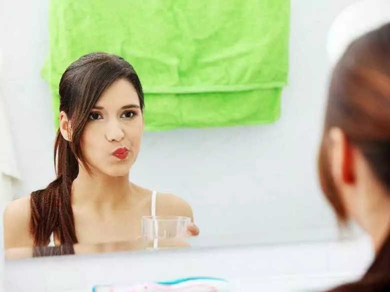 Cavités d'origine non carieuse