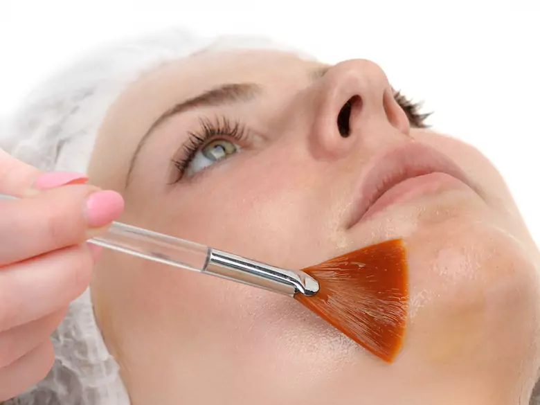 Comment puis-je me protéger des points noirs ?