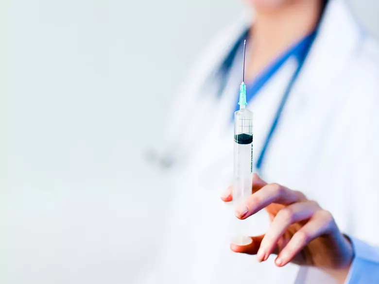 Indications pour le report de la vaccination