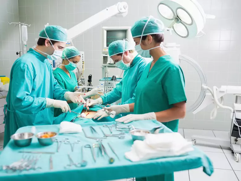 Chirurgie de l'enfant - comment réduire l'anxiété des parents ?