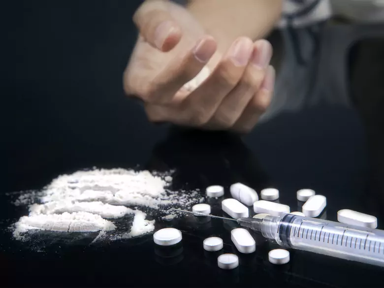 Une épidémie de drogues légales ! Effets secondaires associés à leur consommation