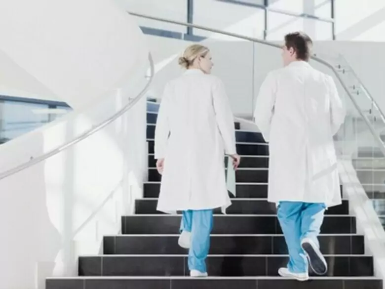 Monter les escaliers pour un cœur en bonne santé et la longévité