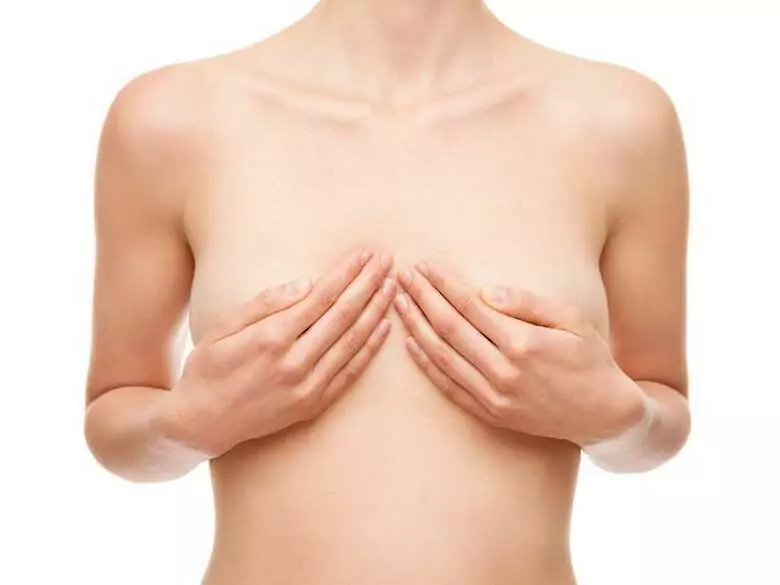 Éruption cutanée sous les seins - quelles en sont les causes ?