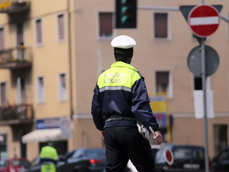 Vivre à proximité d'une route très fréquentée et le risque de démence