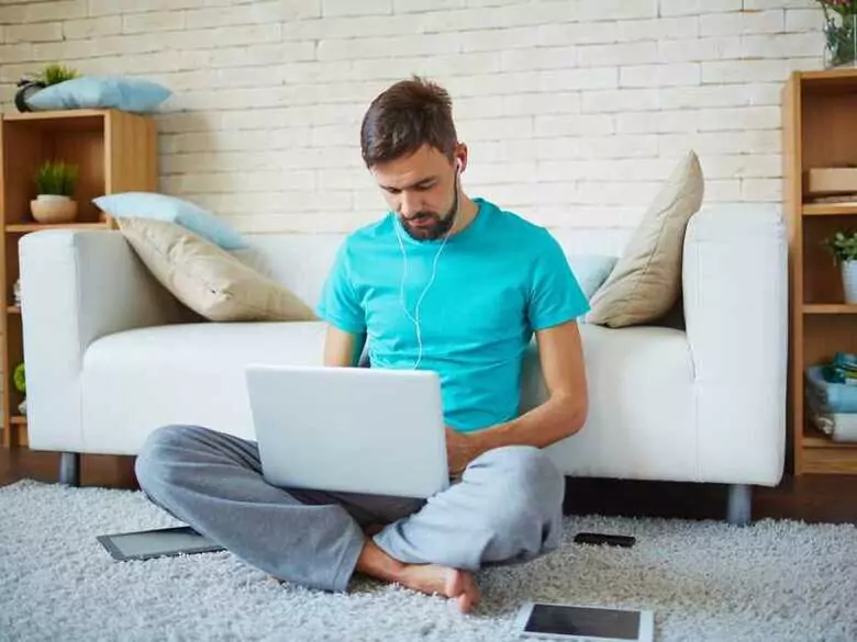 "Restez à la maison" - comment faire face à l'obligation de limiter les sorties du domicile ?