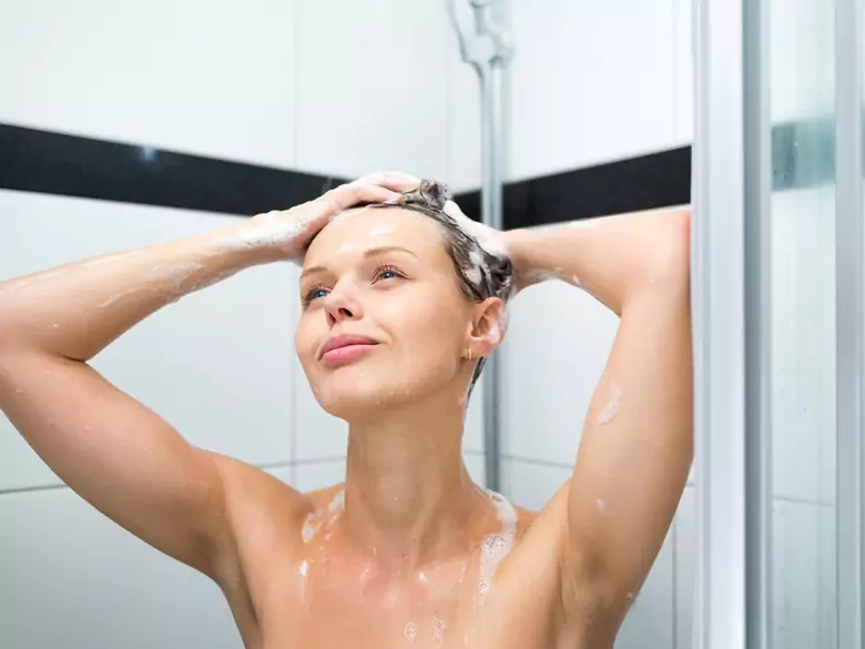 Pellicules récurrentes du cuir chevelu