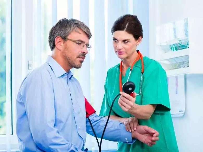 Rythme cardiaque accéléré - maladie cardiaque ou névrose ?