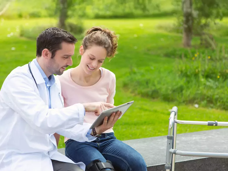 Protrusion de l'articulation du genou