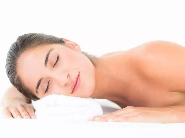 Hydratation, raffermissement et protection. Le pouvoir naturel d'un bain thermal pour le corps