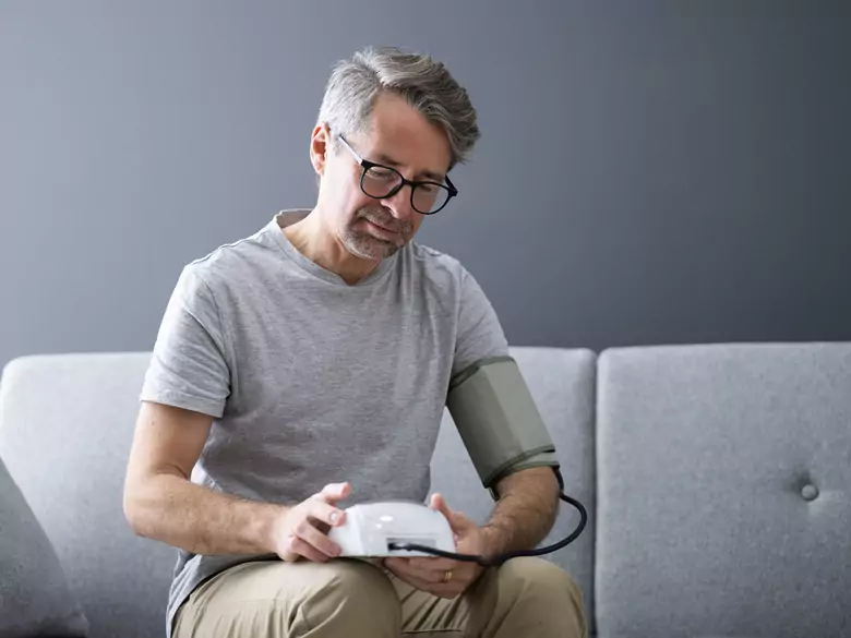 Faut-il traiter l'hypertension si elle n'est que "légèrement élevée" ?