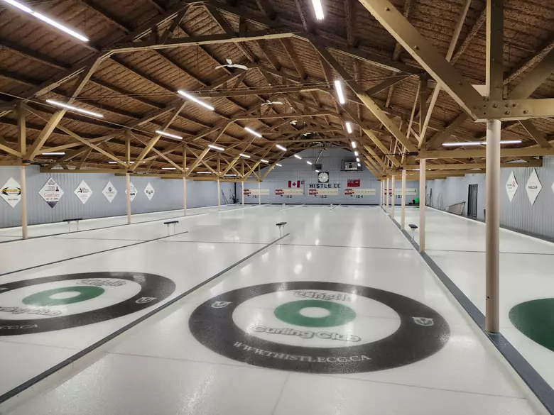 Quels sont les avantages de la pratique du curling ?