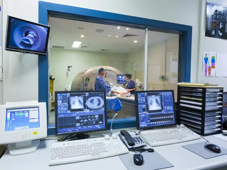 Le test TEP/CT est extrêmement utile pour le diagnostic du cancer