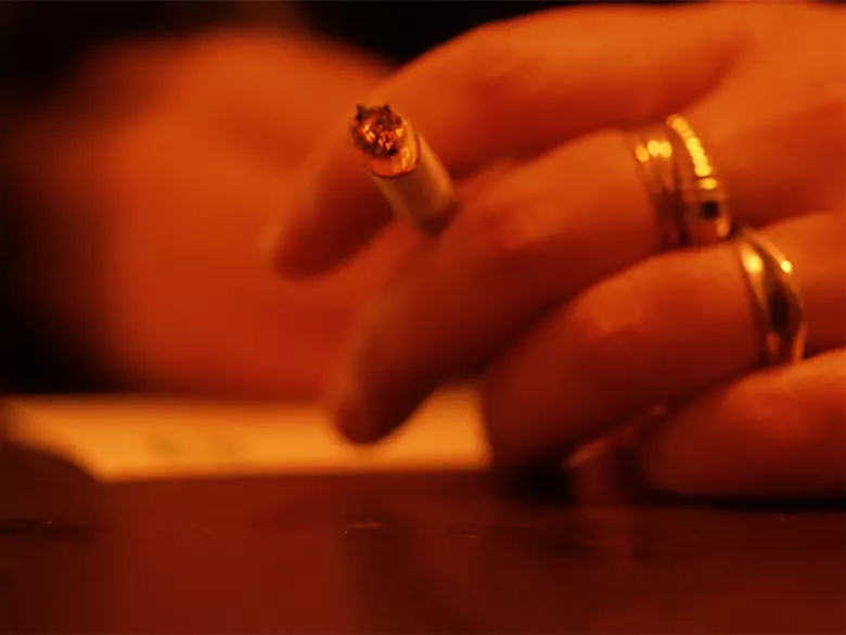 Cancer du larynx - cancer du fumeur - causes, symptômes, diagnostic, traitement