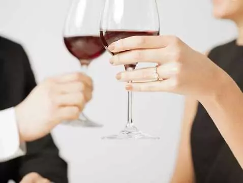 Aspects positifs et négatifs de la consommation d'alcool