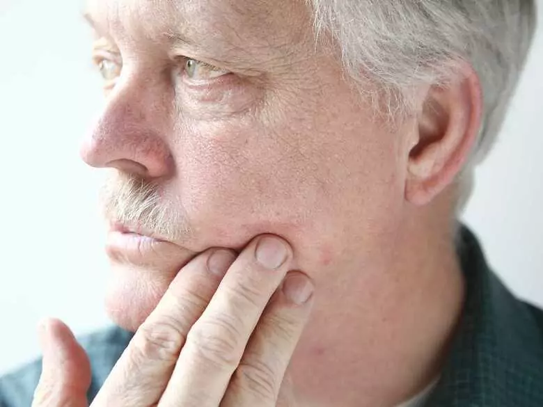 Lipomes dans la bouche - comment procéder ?